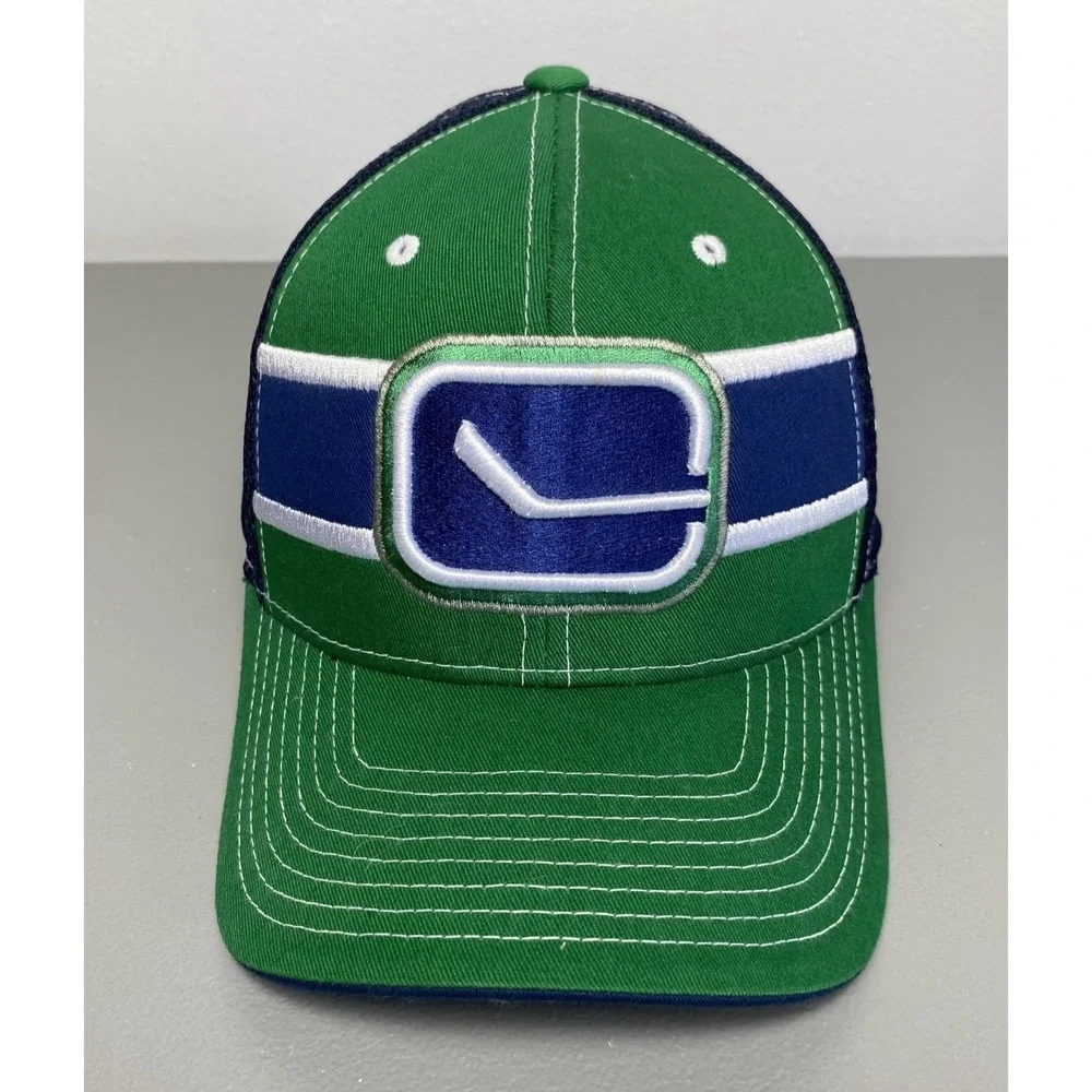Vancouver Canucks Stick In Rink Old Time Hockey Hat NHL Vintage One Size
